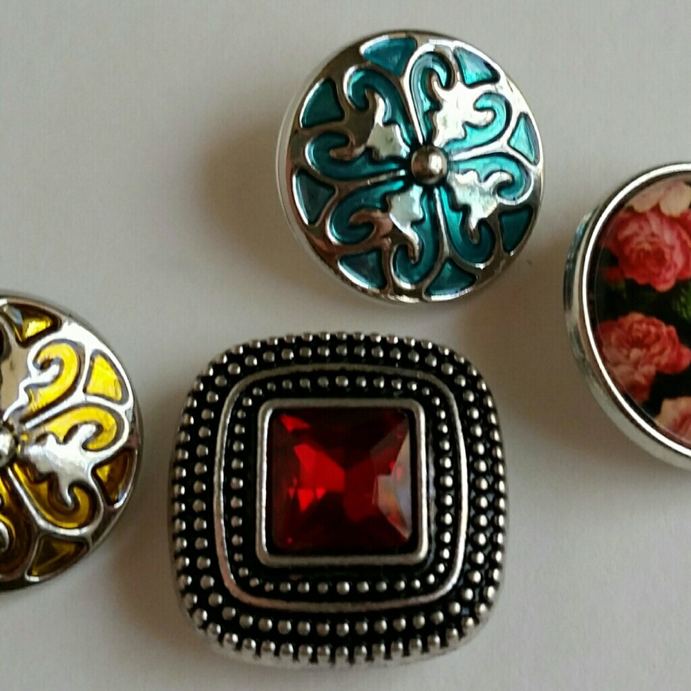 18 mm Snap Button Charms (4)